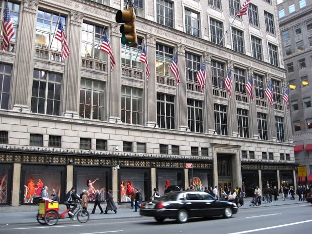 Saks Fifth Avenue will be even more upscale when it comes to Canada