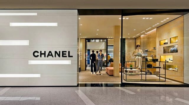 CHANEL'S 2nd LARGEST CANADIAN STORE OPENS AT YORKDALE'S HOLT RENFREW
