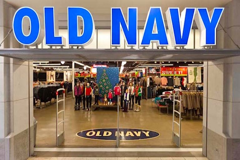 Old Navy Marks Successful Canadian Store Expansion with 100th Location