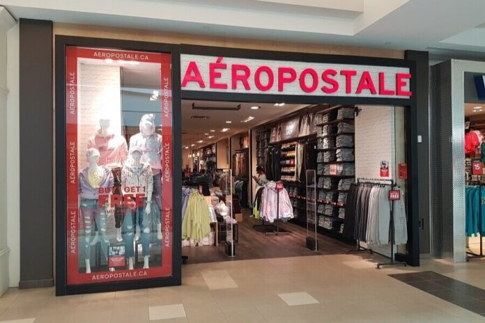 Aéropostale Re-Enters with 1st Storefront [Photos]
