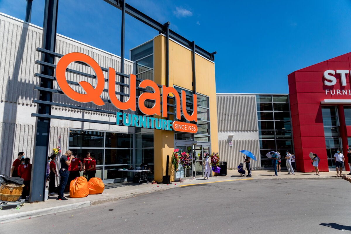 Exterior of QuanU store in Kennedy Commons in suburban Toronto. Photo: QuanU