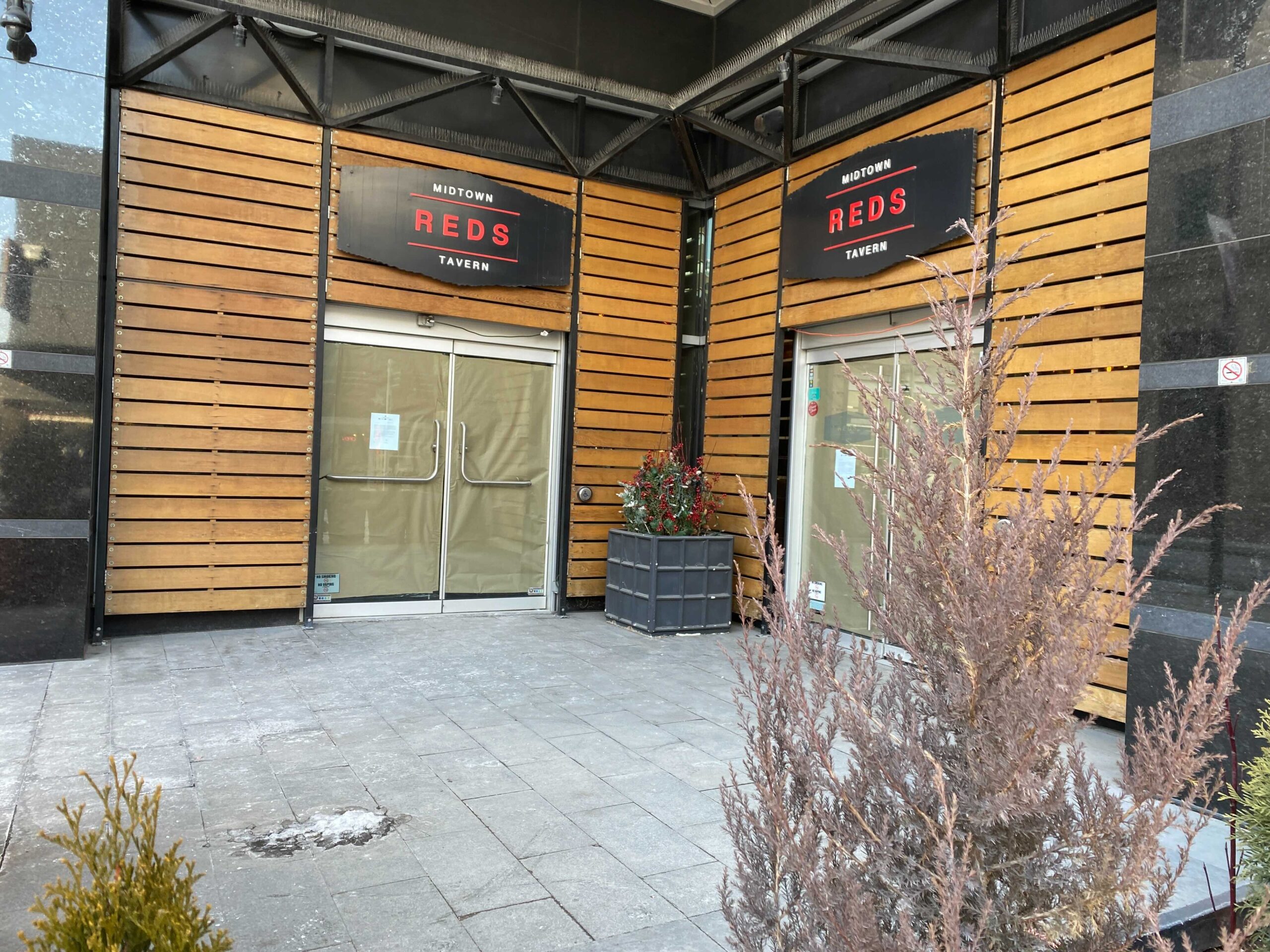 Exterior of Reds at Aura Centre which is closing. Photo: Dustin Fuhs