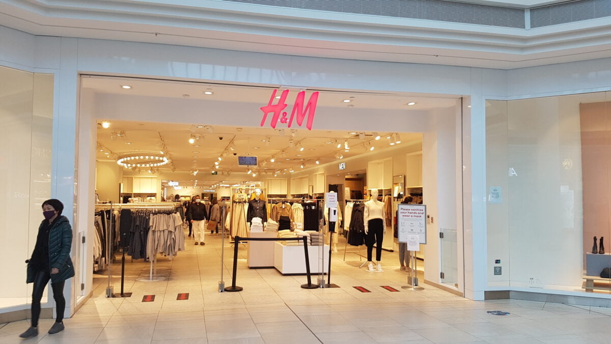 H&M at CF Richmond Centre