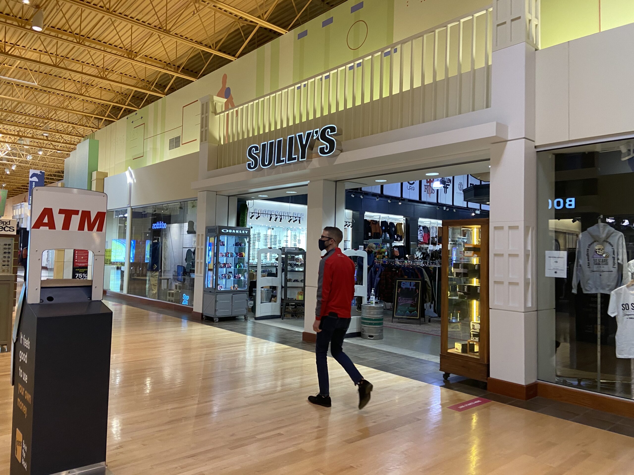 Sully's at CrossIron Mills