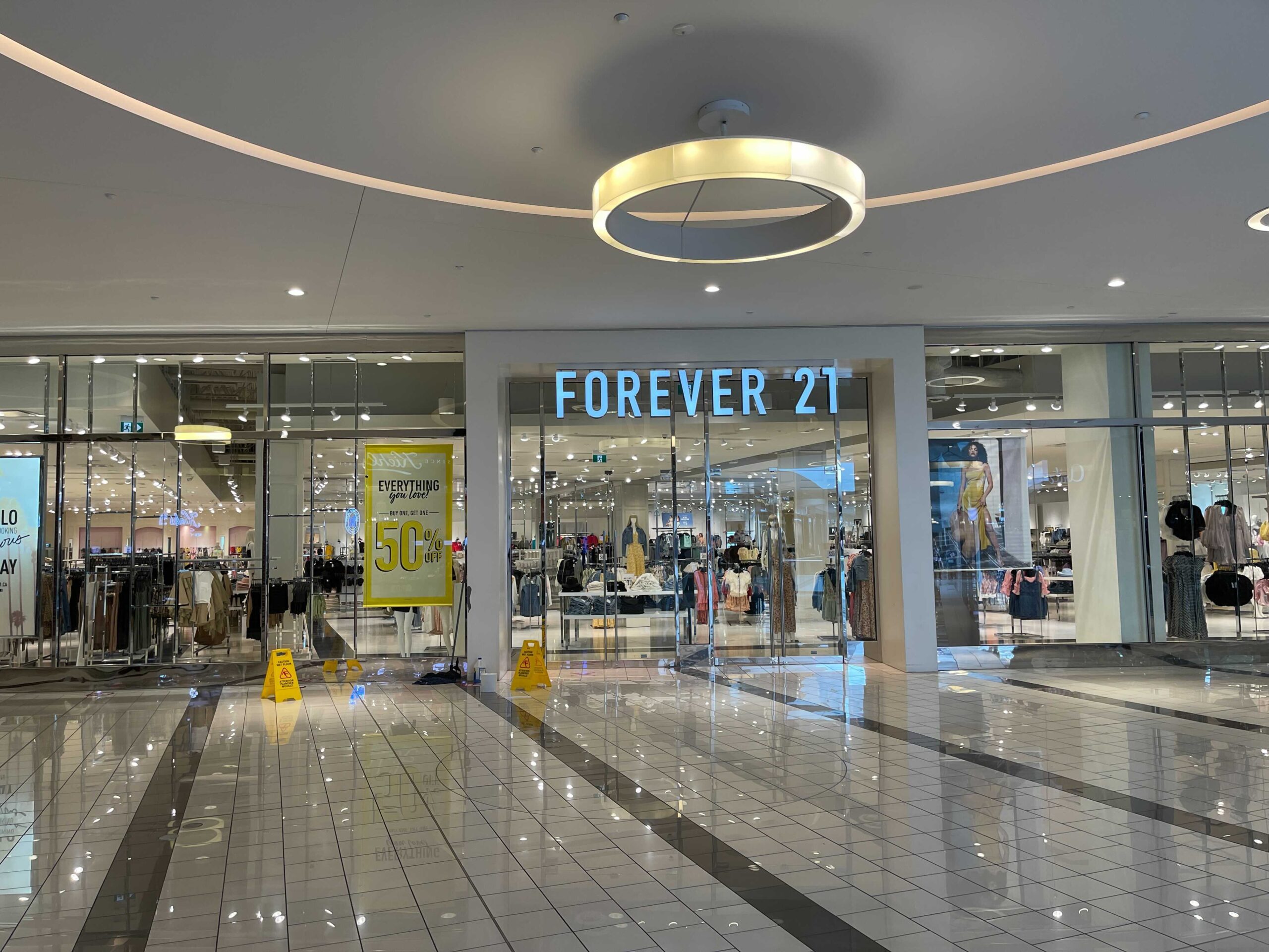 Forever 21 Begins Quietly Opening First Canadian 2.0 Stores [Photos]