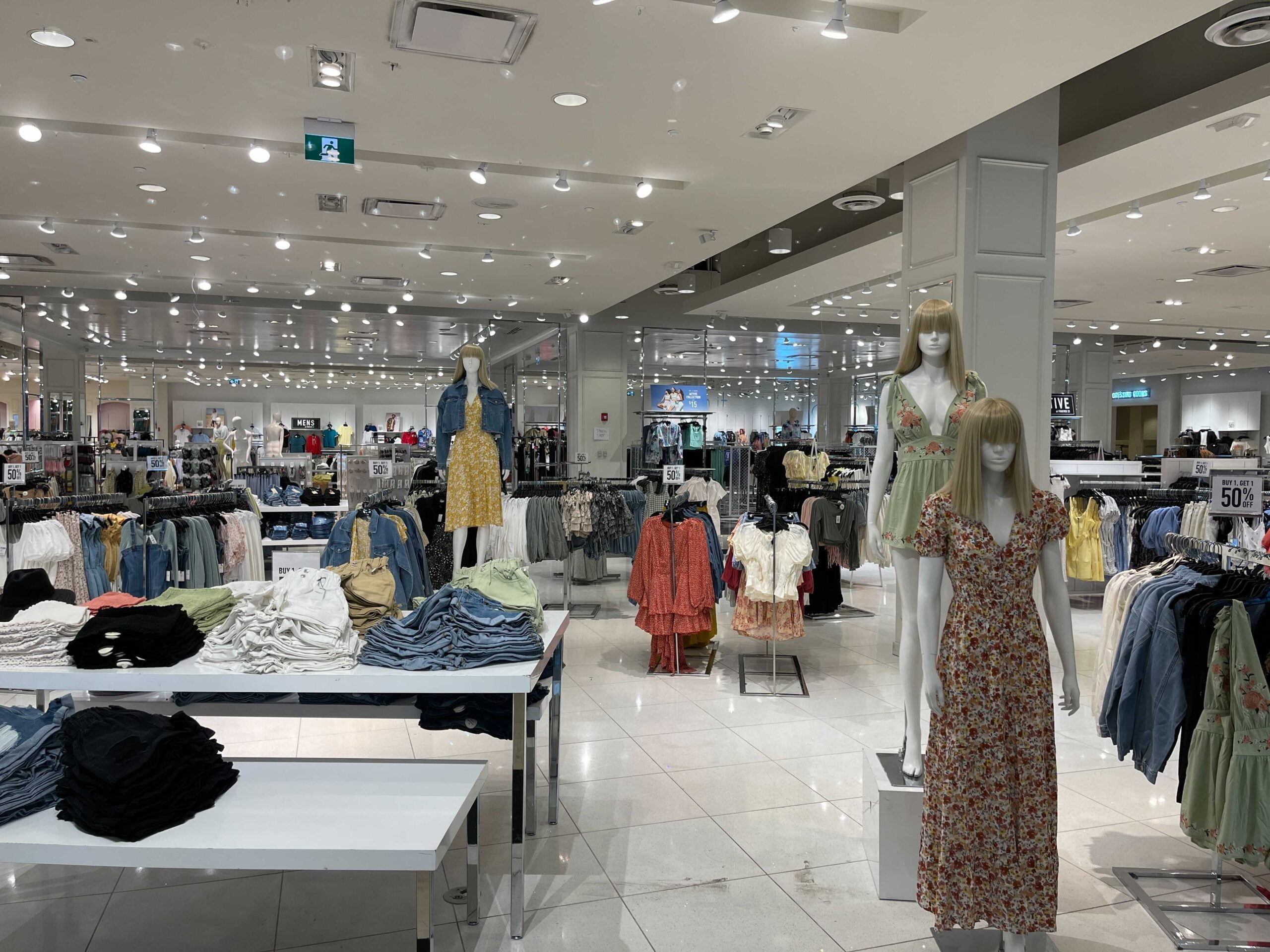 It's official: Forever 21 closing all Canadian stores