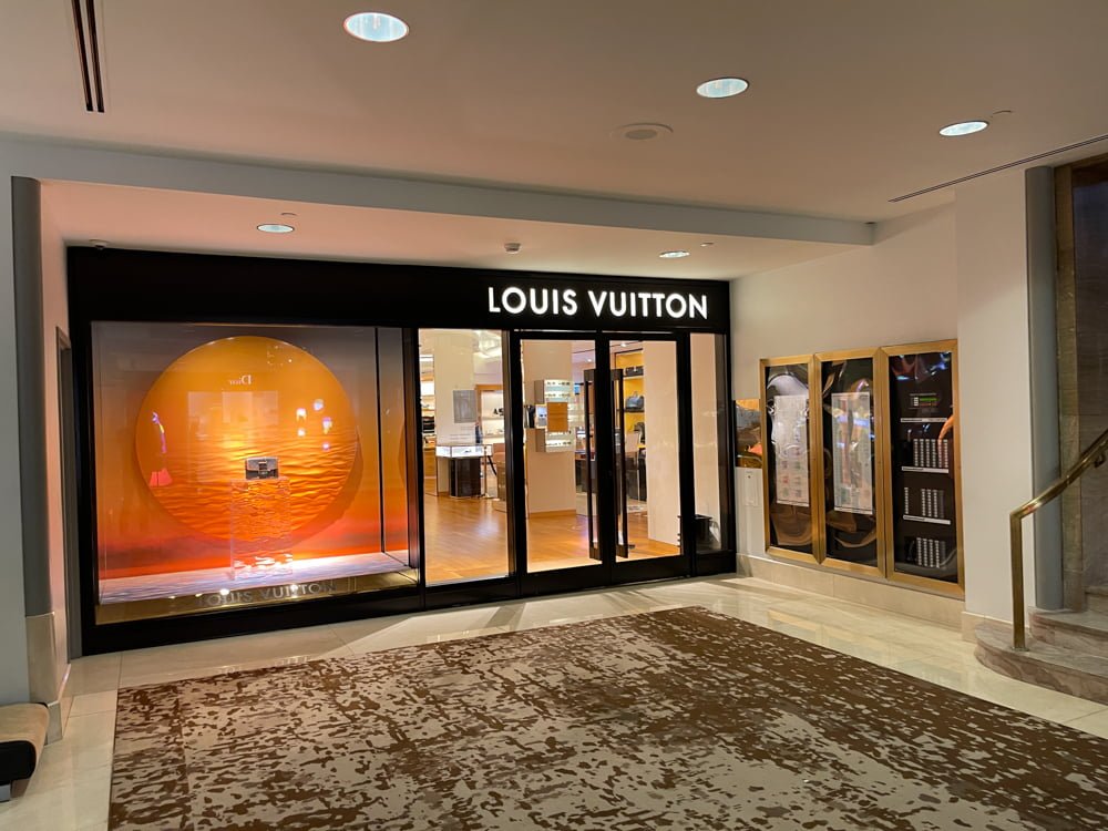 Louis Vuitton interior entrance at Fairmont Hotel Vancouver (June 2021)