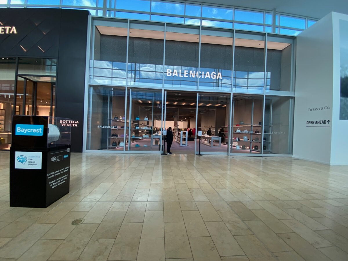 Dubai Mall, Louis Vuitton, Prada, Bottega Venetta