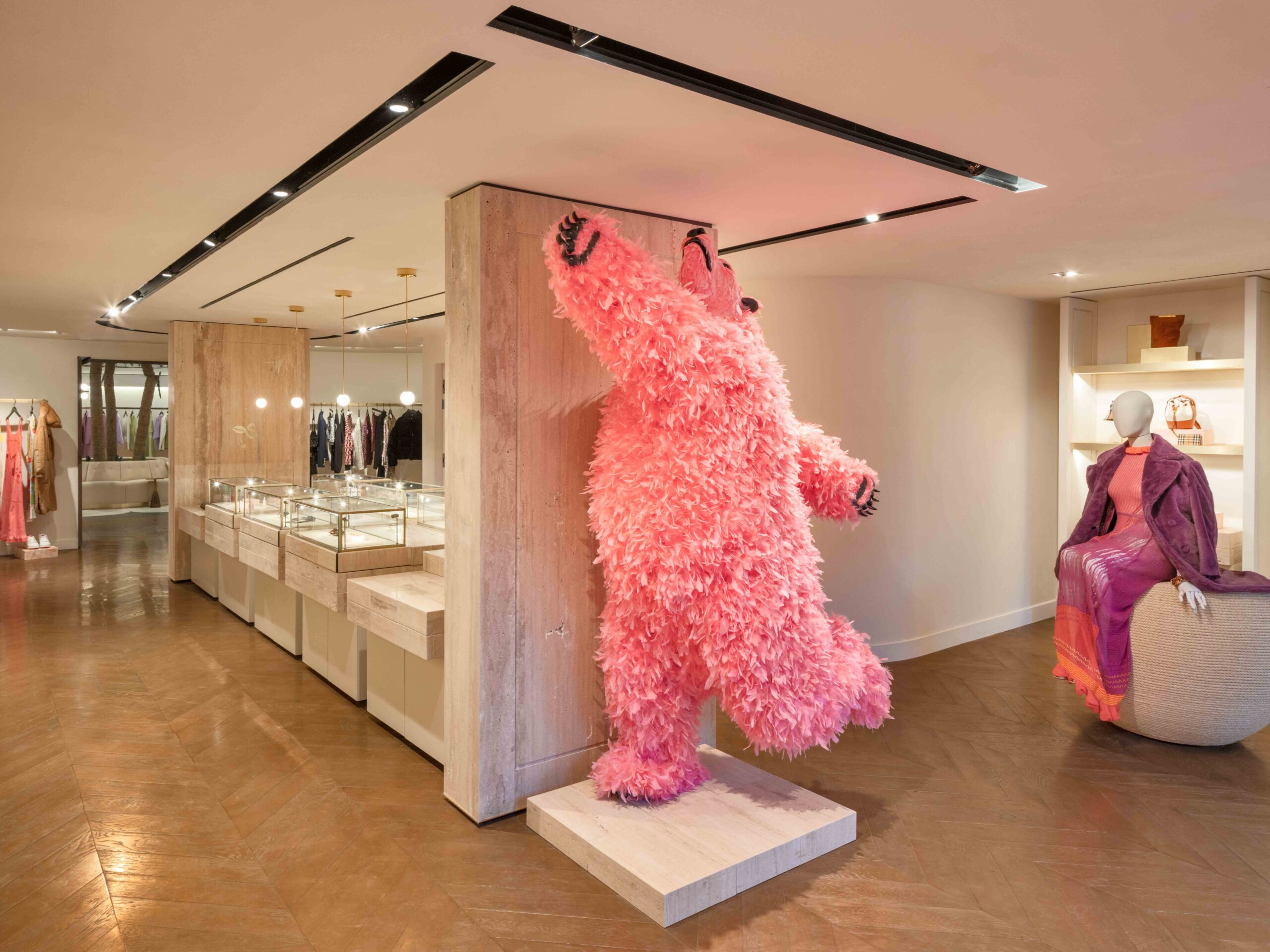 Alexander McQueen Opens 1st Canadian Storefront at Toronto's Yorkdale  Shopping Centre [Photos]