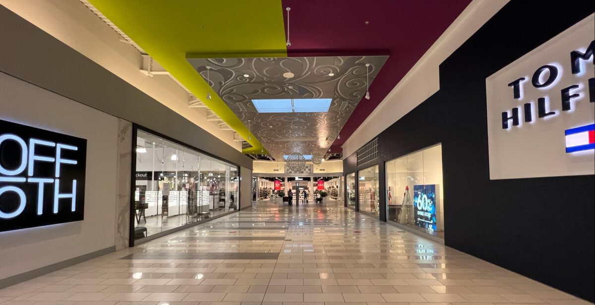 Saks Off 5th and Tommy Hilfiger off of the Entry 2 at Tsawwassen Mills in Delta, BC (December 2021).