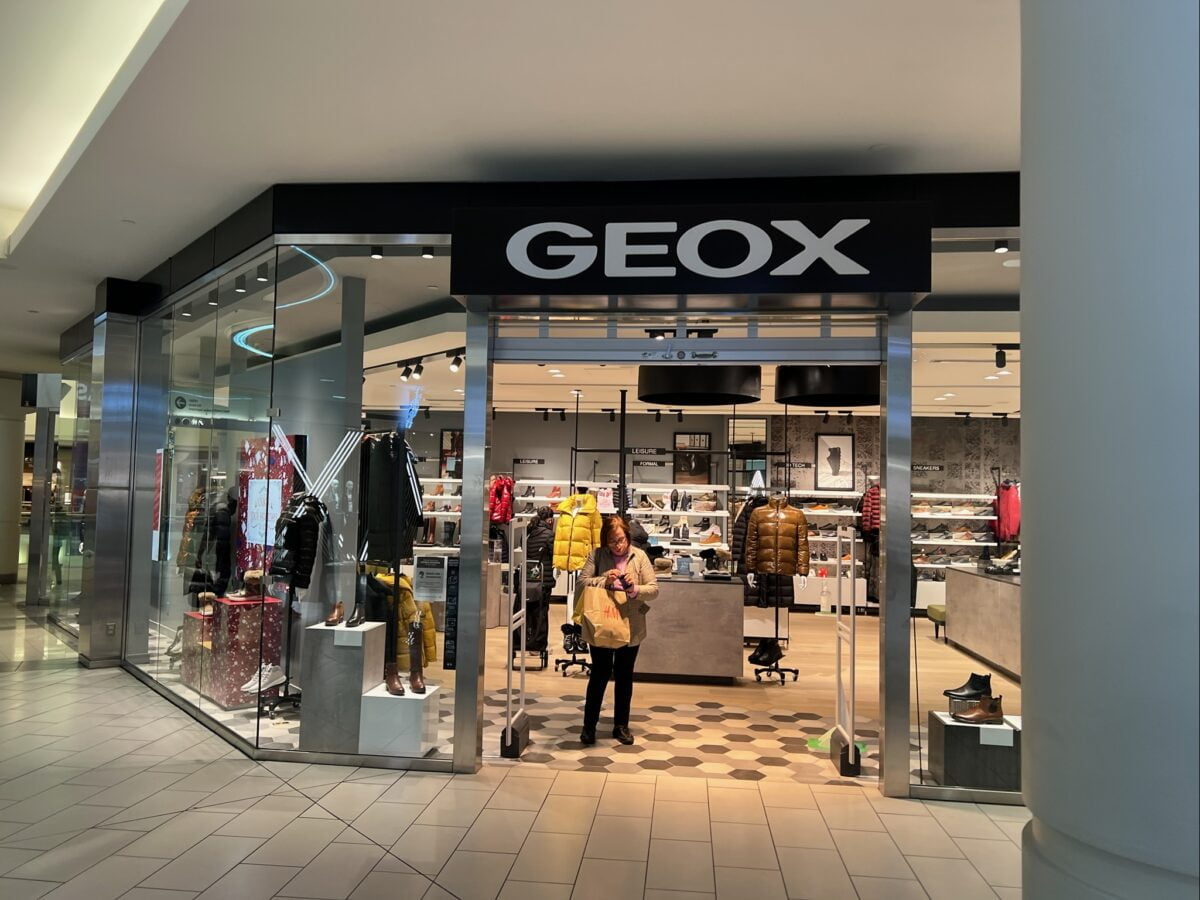 GEOX at Metropolis at Metrotown main entrance (December 2021). Photo: Lee Rivett.