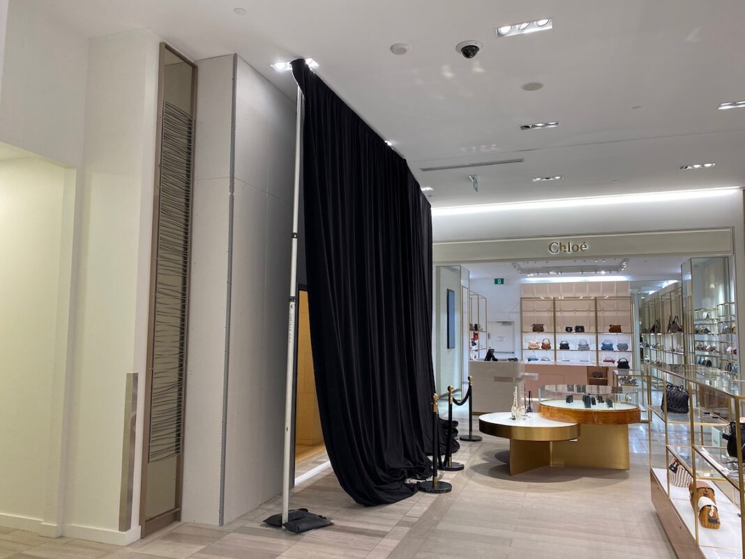 Shuttered Louis Vuitton at Saks Fifth Avenue Queen Street on January 3rd, 2022