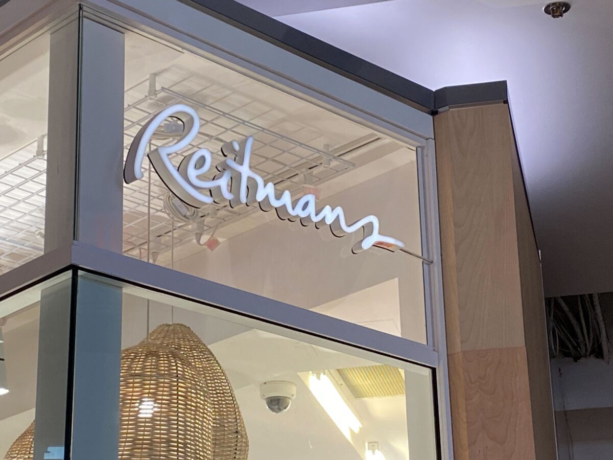 Reitmans Opens New West Edmonton Mall Store - Nov 9, 2020