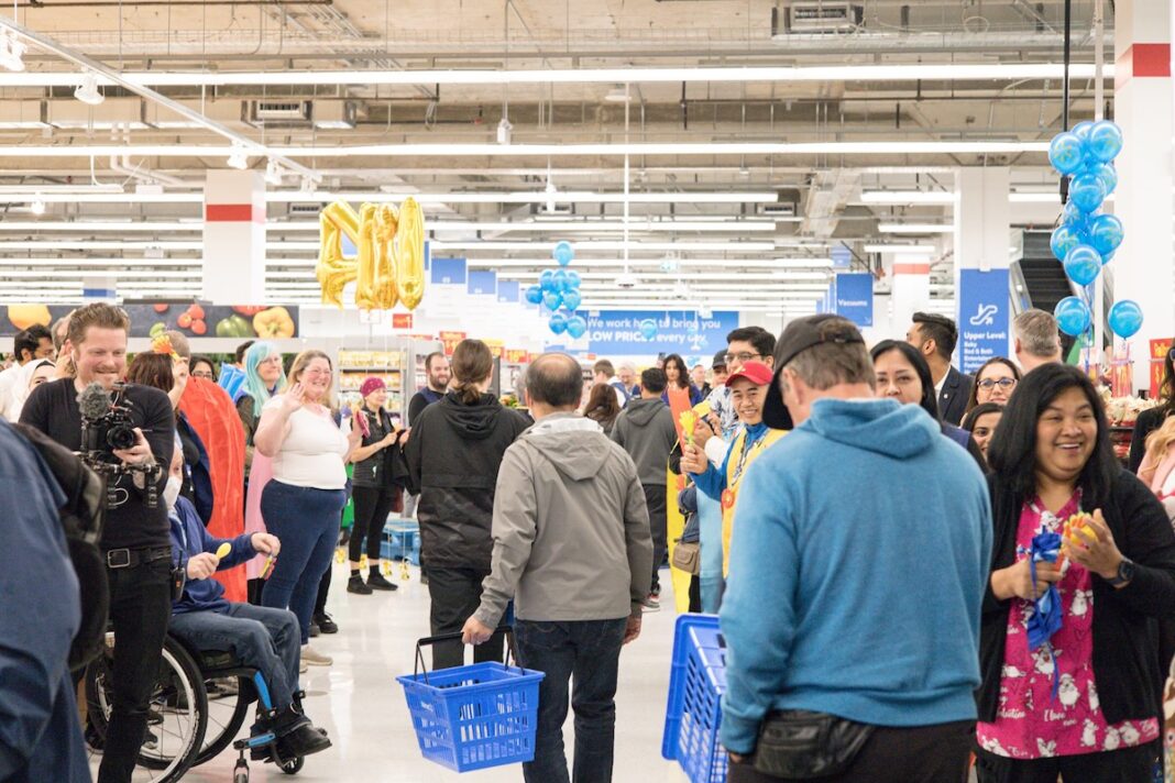 Innovative Walmart Supercentre Opens at Hillside Centre in Victoria
