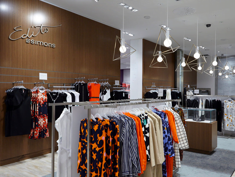 Interior of La Senza Store, a Canadian Fashion Retailer Editorial Image -  Image of intimate, retailer: 176043135