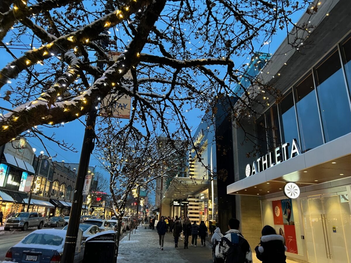 Winter in Vancouver, Shopping season on Robson street., sudo nim