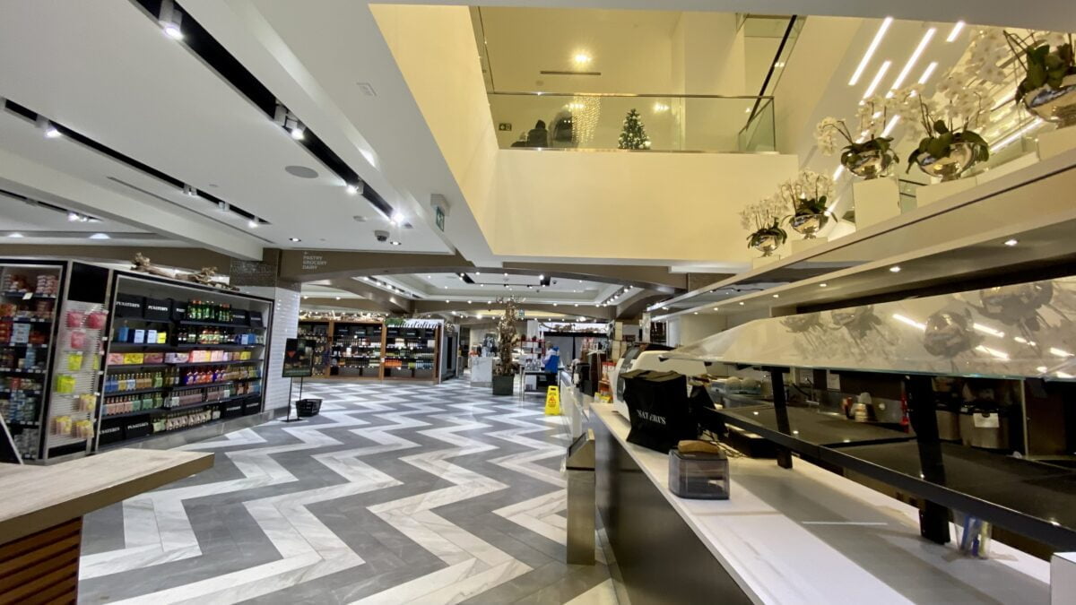 Saks Fifth Avenue OFF 5TH Plans To Open 25 Locations in Canada - Retail &  Restaurant Facility Business