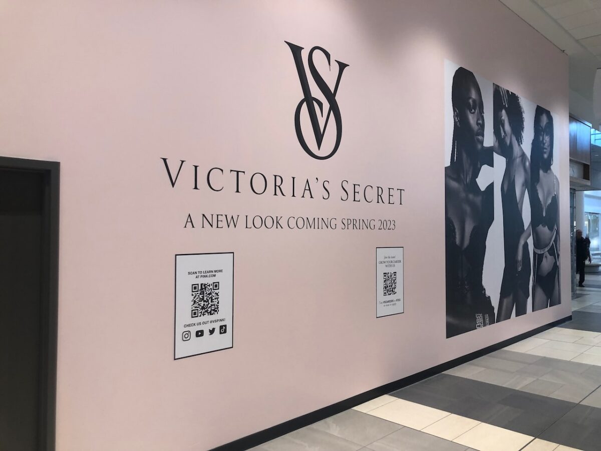 X-এ Mario Toneguzzi: #Luxury #fashion retailer Louis Vuitton is opening on  Friday a standalone location in #Calgary's Chinook Centre - its first  standalone store in an enclosed mall in Canada.   #retail #