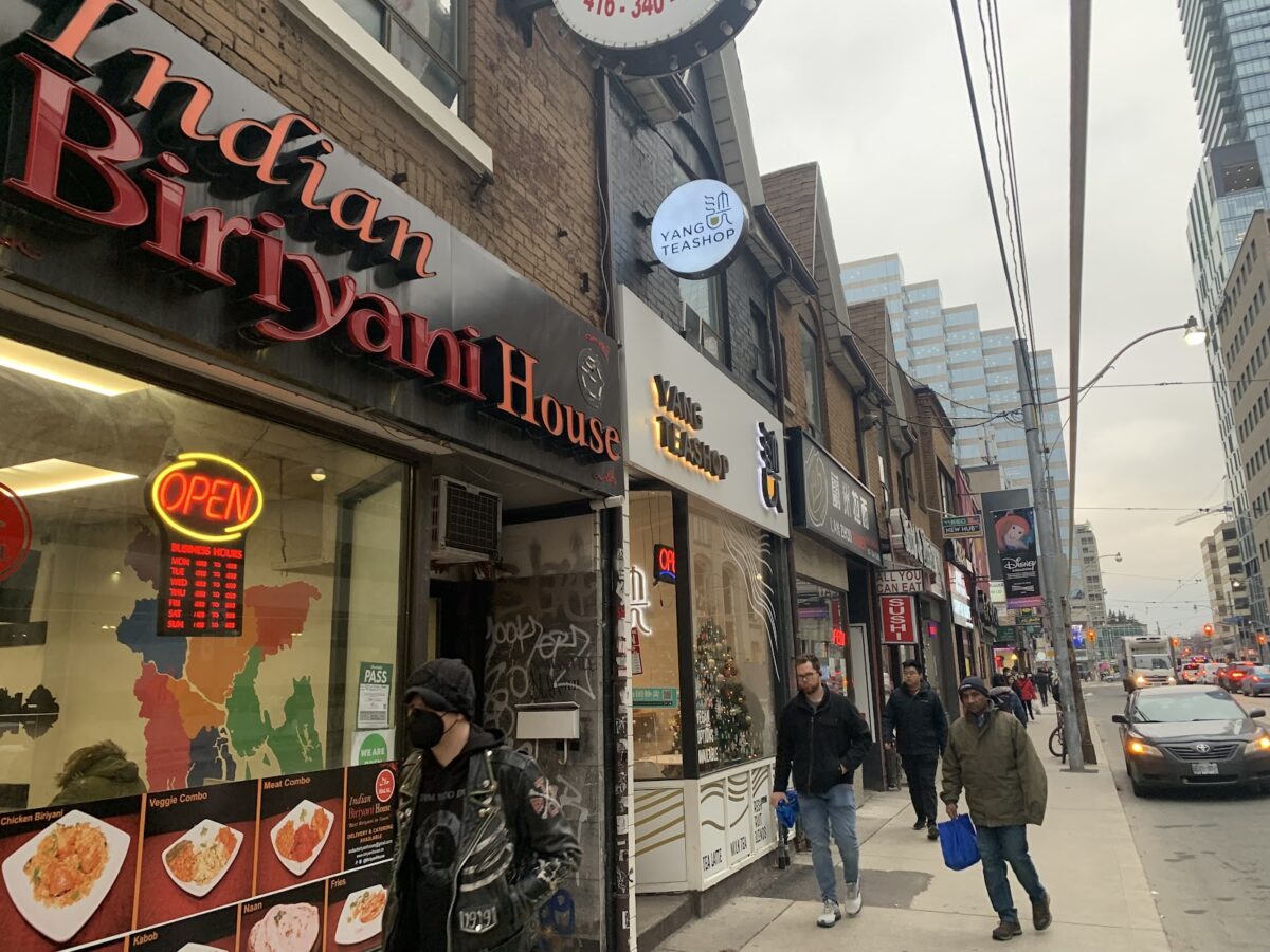 Queen Street West Retailers in Toronto Anxious about Metrolinx