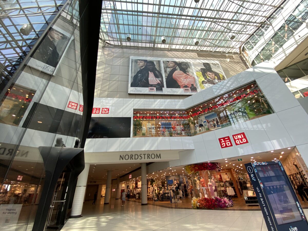 Uniqlo to open four new stores in Canada